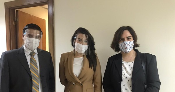 La Nación / Suspenden audiencia de Marly Figueredo por caso lavado de dinero