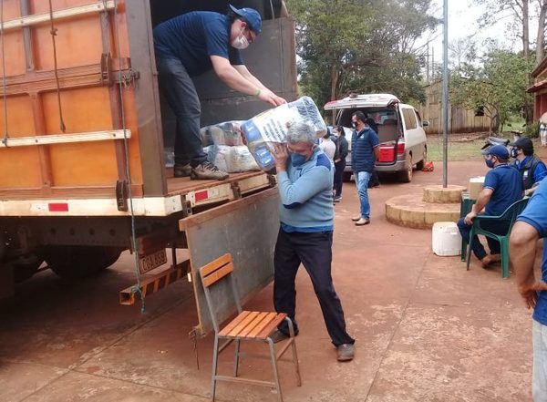 Distribuyen kits de alimentos a familias de alumnos en Mbaracayú