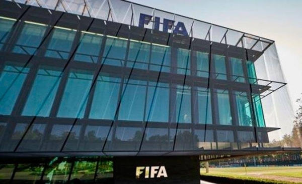 HOY / FIFA publica primer manual sobre influencia y propiedad por parte de terceros