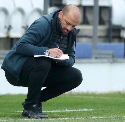 “Conversé con gente amiga que me dijo que no vaya, pero mi trabajo es devolver al fútbol todo lo que aprendí, independientemente a como este Luqueño” - Sportivo Luqueño - ABC Color