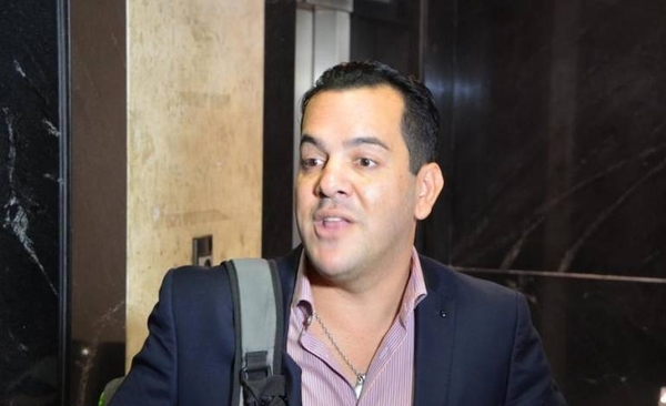 HOY / Piden pérdida de investidura de Riera: adjuntan rosario de irregularidades
