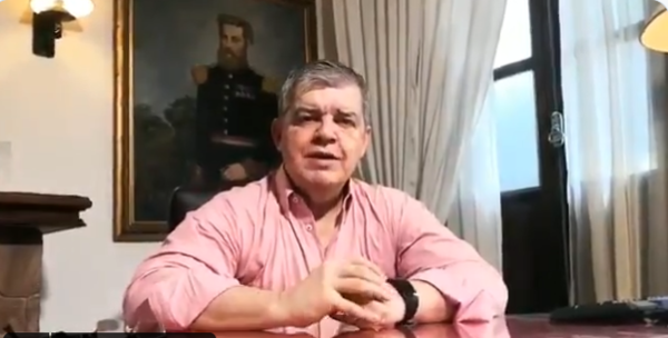 HOY / Enrique Riera, acompañado de otros senadores, presentó a la Cámara el pedido de Pérdida de Investidura de Rodolfo Friedman