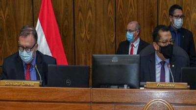 DEUDA TREPARÁ CASI AL 35% DEL PIB EN 2021 Y LEGISLADORES URGEN MESURA