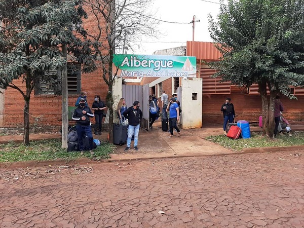 TRAS LARGOS 21 DÍAS, COMPATRIOTAS OBTUVIERON EL ALTA EN MARIA AUXILIADORA.