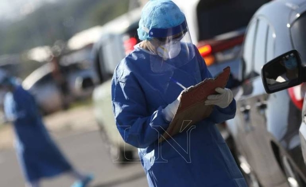 HOY / Personas sin vehículo pueden pedir hisopado domiciliario al sistema 154