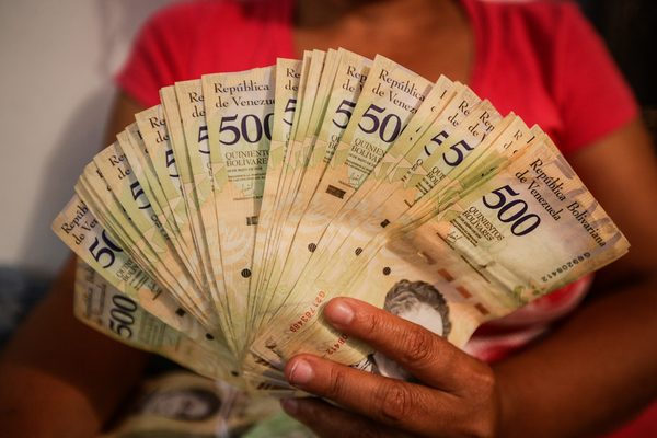 Venezuela acumula una inflación del 1.079,67 % en 2020, según el Parlamento - MarketData