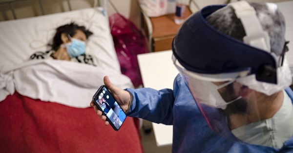 La Nación / Hospital-escuela en Argentina, con alumnos virtuales por el COVID-19