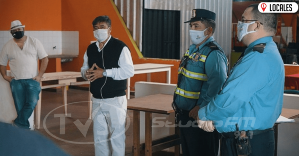 POLICÍA SANITARIA CONTROLA CUMPLIMIENTO DE MEDIDAS EN LA FERIA MUNICIPAL