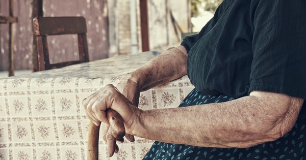 La Nación / Mujer de 90 años muere tras ser abusada, su familia pide justicia