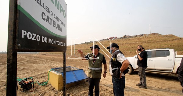 La Nación / Lixiviado de Cateura estaría filtrando al río Paraguay: Mades constató aguas “oscuras”