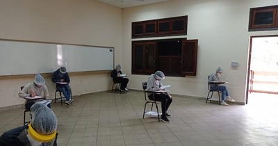 La Nación / Volvieron exámenes presenciales: 69 postulantes para Odontología rindieron en la UNA