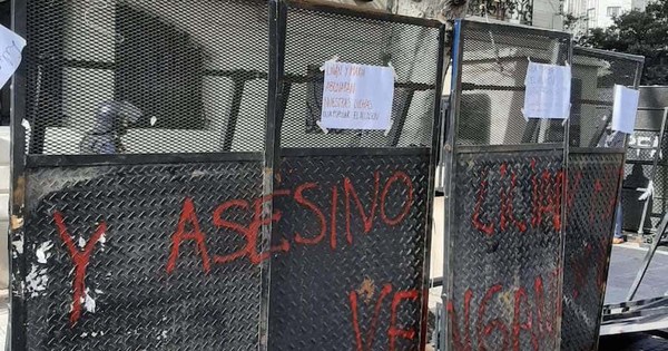 La Nación / Gobierno condena ataque a embajada en Argentina