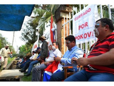 Ediles  exigen imputación del intendente de Independencia