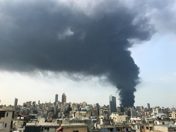Feroz incendio en el puerto de Beirut, semanas después de la devastadora explosión - ADN Paraguayo