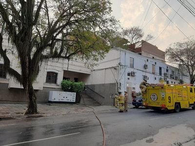 Un incendio afecta a oficinas del Ministerio de Urbanismo