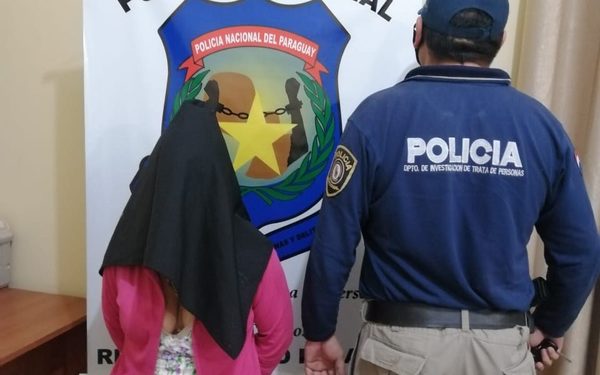 Imputan a mujer por explotar sexualmente a su hija menor de edad y a otra niña