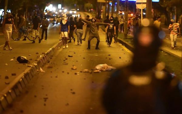 Siete muertos durante las protestas contra la Policía en Colombia - Mundo - ABC Color