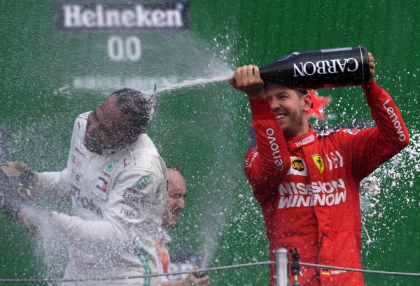 El piloto alemán Sebastian Vettel firma con Racing Point