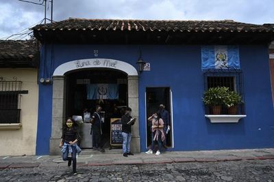 La turística Antigua Guatemala se adapta a la pandemia con esperanza de tiempos mejores - Viajes - ABC Color