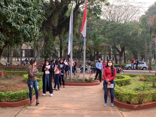 Gobierno inicia pago por becas universitarias a jóvenes de Caazapá - Digital Misiones