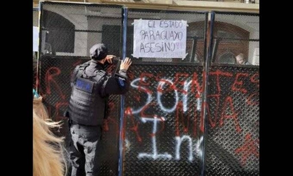 HOY / Paraguay insta a Argentina a proteger sedes consulares tras ataques