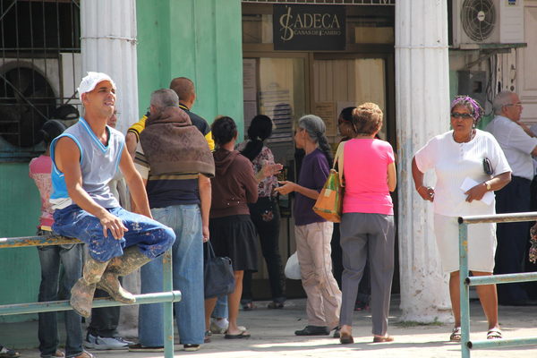 Cuba descarta rumores sobre una unificación monetaria en octubre - MarketData