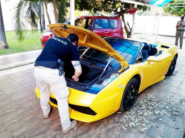 Confirman autorización para vender Lamborghini de Cucho - Noticiero Paraguay