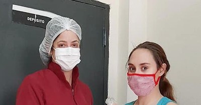 La Nación / Entregan kits con tapabocas y repelentes a embarazadas