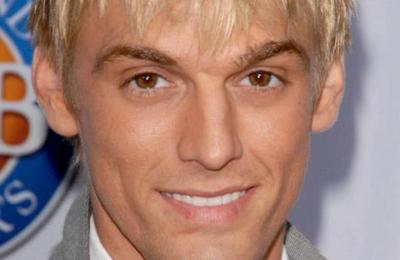 Aaron Carter hizo su estreno en un sitio para adultos con una performance completamente desnudo - C9N