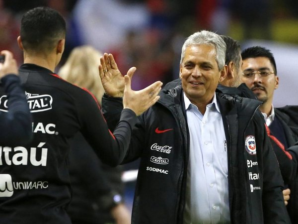 Reinaldo Rueda elogia a Uruguay y dice que a Chile le falta un goleador