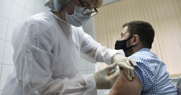 La Nación / Piden aclaraciones sobre la vacuna rusa