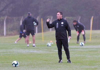 Crónica / ¿SE APLAZAN LAS ELIMINATORIAS?