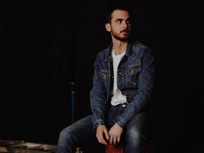 Soltar, la nueva  canción de Iván Zavala