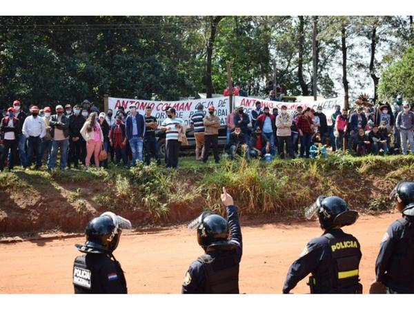 Mineros en conflicto por una cantera de oro en Paso Yobái