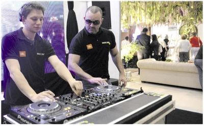 Angustiados, DJ claman por fecha para trabajar - Nacionales - ABC Color