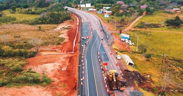 La Nación / Habilitaron desvíos provisionales en el tramo 3, ruta PY 02