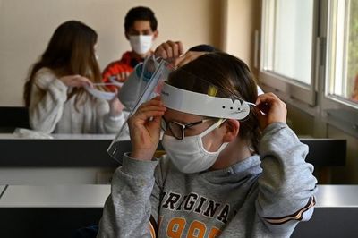 Ministro francés de Educación: No poder volver a clase sería catastrófico  - Mundo - ABC Color