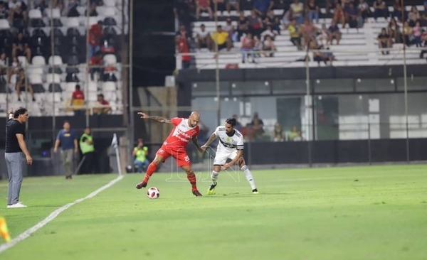 HOY / Olimpia visita al Kelito con un ojo puesto en la Libertadores