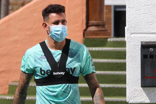 Antonio Sanabria es baja en el estreno del Betis de Pellegrini - Fútbol - ABC Color