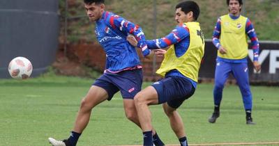 Tras brote masivo de casos de Covid-19 en Nacional, postergan partido ante Cerro Porteño