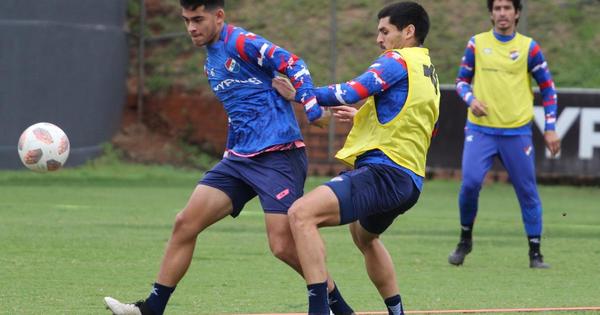 Tras brote masivo de casos de Covid-19 en Nacional, postergan partido ante Cerro Porteño