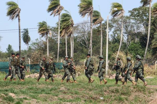 Expertos colombianos llegaron a Concepción para apoyar tareas de rescate de secuestrados - El Trueno