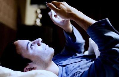 Las cosas que jamás deberías hacer antes de irte a dormir - SNT