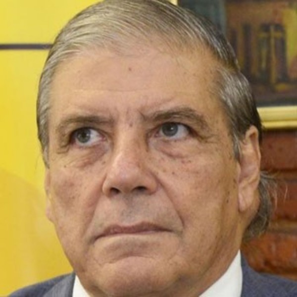 González Quintana: “Unidad del país se dará castigando al que pisotea la Constitución”