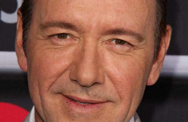 Kevin Spacey se enfrenta a dos nuevas acusaciones de agresión sexual - SNT