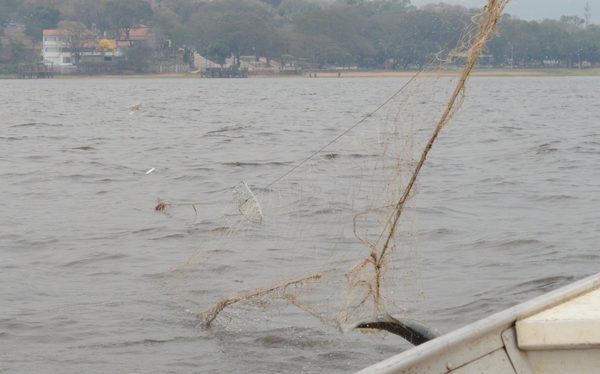 Retiran 350 metros de redes de monofilamento y 100 metros de espineles del Lago Ypacaraí » Ñanduti