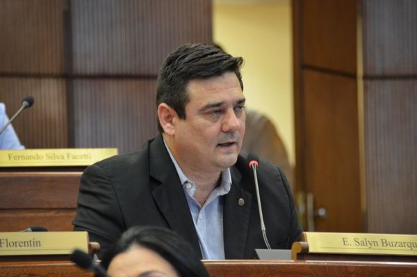 Senador Salyn Buzarquis presentará pedido de pérdida de investidura de Zacarías Irun
