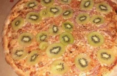 Creó la pizza con kiwi y se volvió viral: ahora su esposa le pidió el divorcio y asegura que es culpa de su invento - C9N