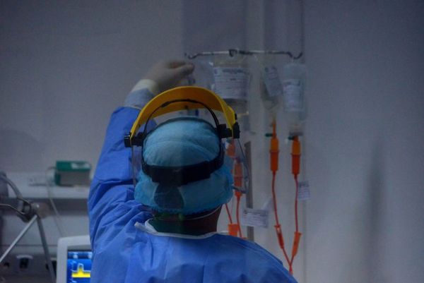 Salud reporta otras 11 muertes y 881 nuevos infectados de COVID-19 - Nacionales - ABC Color