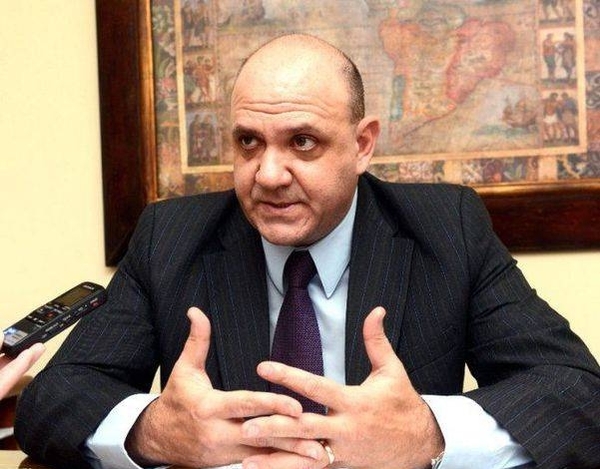 HOY / "El Estado ni siquiera puede pensar en cumplir las peticiones"